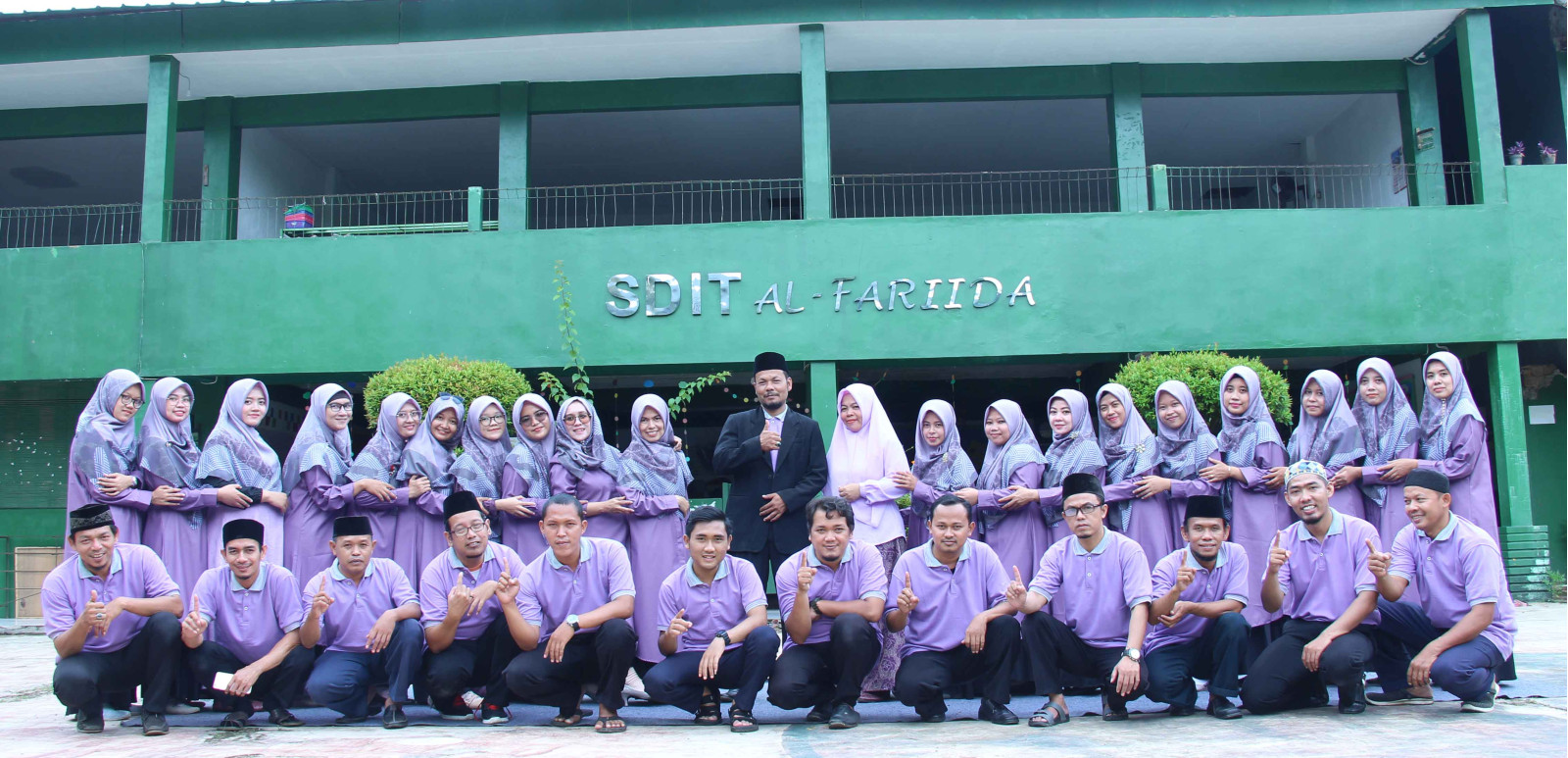 Staff dan Guru Al Fariida